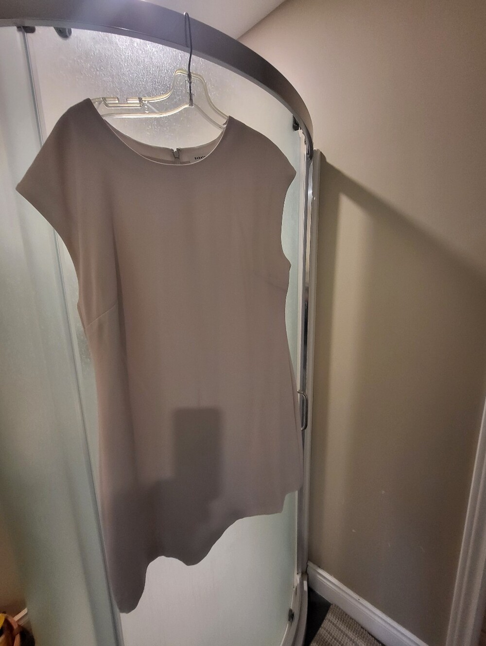 Babaton V-Neck Shell in Soft Blush - Picture 4 of 4